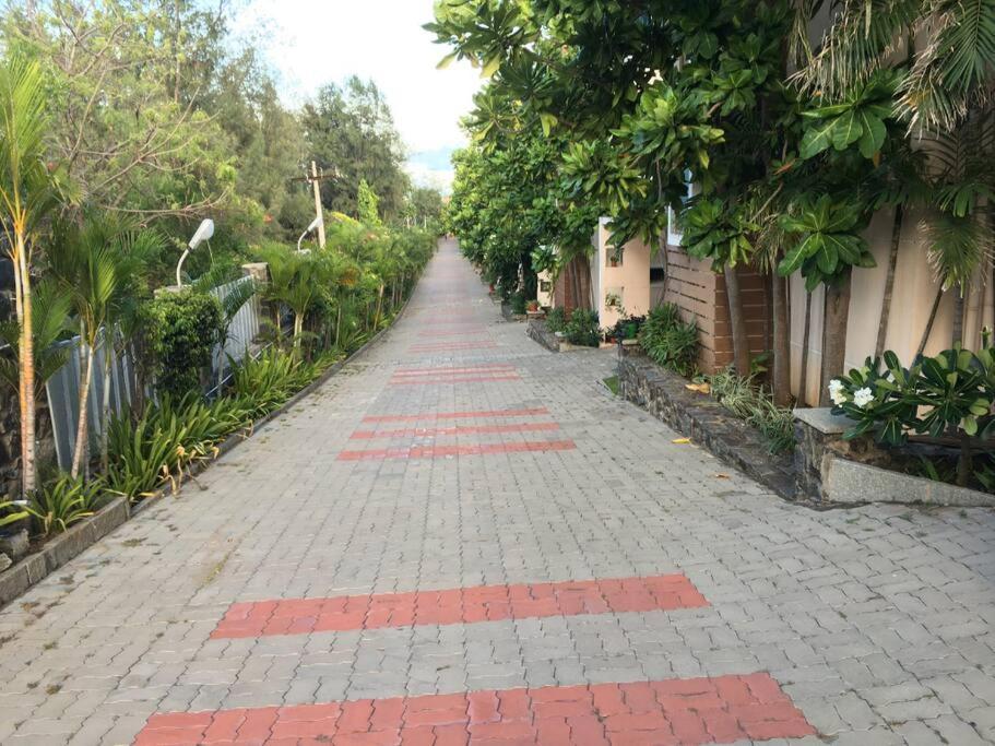 Serene Sea Access 3 Bhk With Shared Pool & Shared *