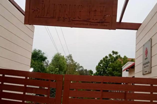 Serene Sea Access 3 Bhk With Shared Pool & Shared