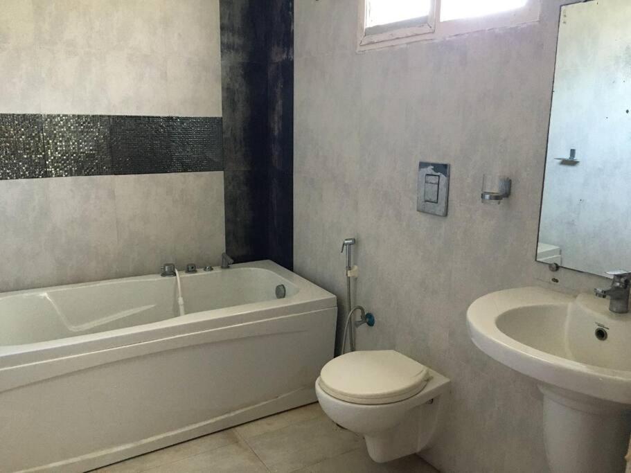 Serene Sea Access 3 Bhk With Shared Pool & Shared